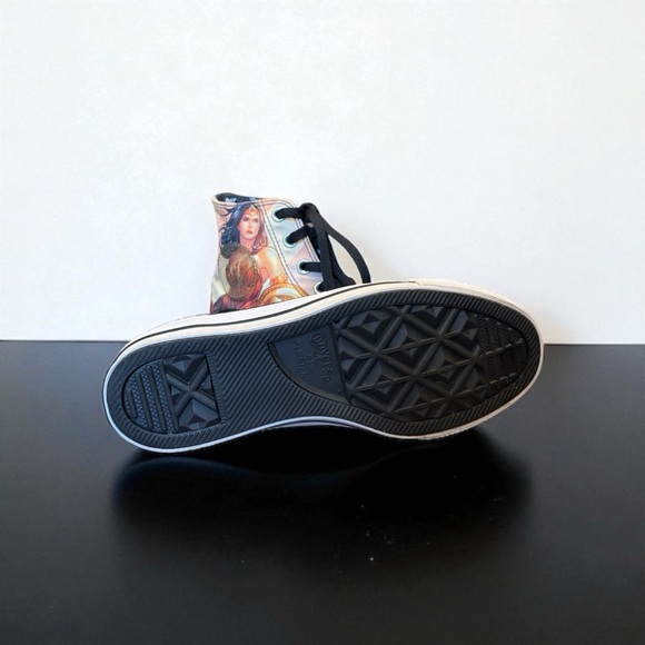 Converse DC Comics X Chuck Taylor Wonder Woman. Graphic High-Top Sneakers - Picture 9 of 10